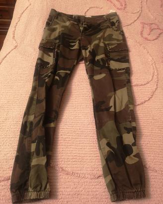 pantaloni stile cargo militari 