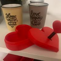 Piccolo portagioie cuore con chiave
