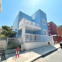 Palazzina ind. bifamiliare ristrutturata