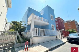 Palazzina ind. bifamiliare ristrutturata