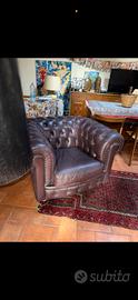 Coppia di poltrone chesterfield