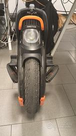 Inmotion v11 monowheel