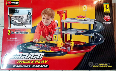 Gioco Garage Ferrari Race & Play