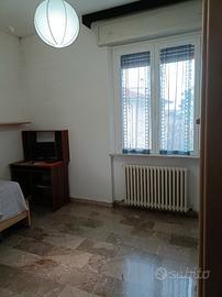 Camera in Ancona con open space