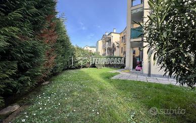 bilocale con giardino in minipalazzina