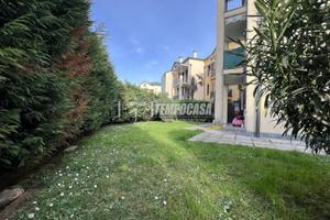 bilocale con giardino in minipalazzina