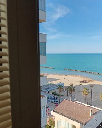 Casa a 50 metri dal mare, vicino zona concerti