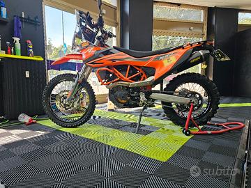 KTM 690 Enduro R 2023 - allestimento rally