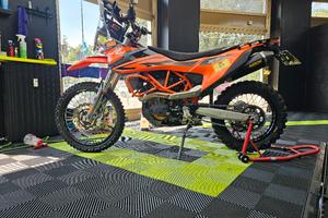 KTM 690 Enduro R 2023 - allestimento rally