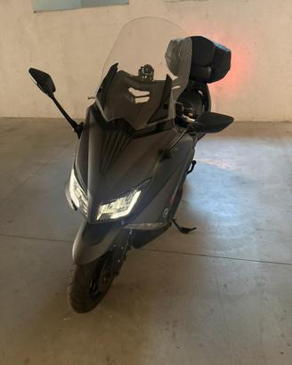 TMax 530 Abs
