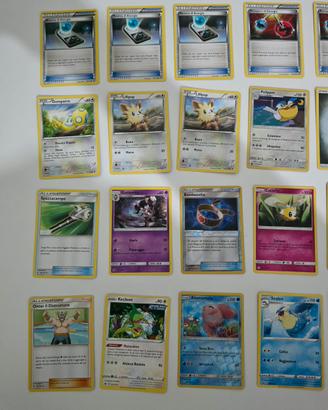 Mazzo 50 carte miste Pokémon