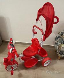 Triciclo rosso per bambini con maniglia e parasole