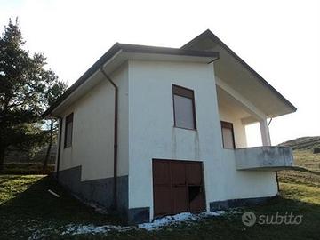 Villetta e terreno in C.da Taffuri, S. Piero Patti