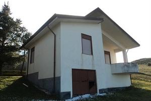 Villetta e terreno in C.da Taffuri, S. Piero Patti