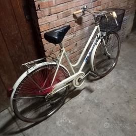 Bianchi da donnatutta originale.