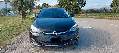Opel Astra J