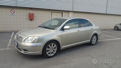 Toyota avensis 1.8 BZ GPL valido 2028 anno 05 bell