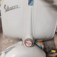 Vespa struzzo conservata