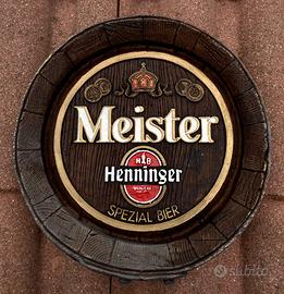 Da parete fondo di botte birra Meister Henninger