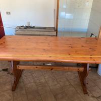 Tavolo di legno + sedie