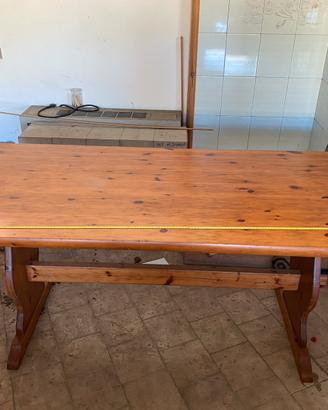 Tavolo di legno + sedie