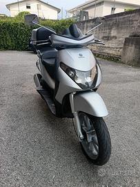 Beverly 250
