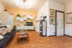 Quattro Locali con Taverna Finestrata e Ampio Box