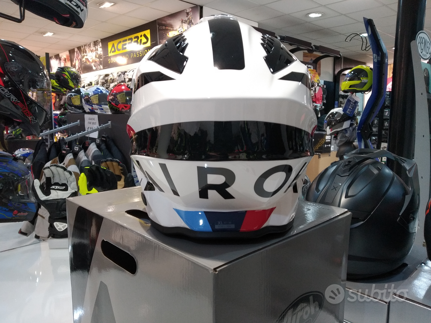 Subito - MOTORCYCLE STORE S.A.S. - Casco moto airoh commander skill matt -  Accessori Moto In vendita a Gorizia