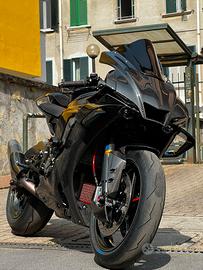 Yamaha R1