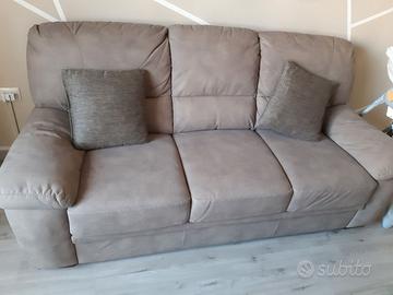 Divano nabuk 3 posti