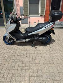 Suzuki Burgman 400 2022