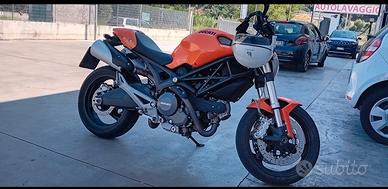 ducati monster 696