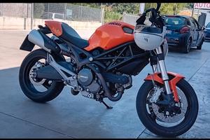 ducati monster 696