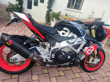 Aprilia tuono v4 1100 factory 2015
