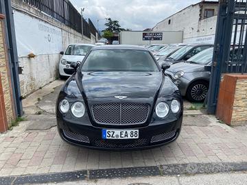 Bentley Flying Spur *W12* Chauffeur Paket