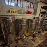 Attrezzatura per apicoltura 