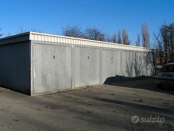 Garages singoli di ampie dimensioni