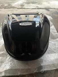 Bauletto Piaggio- nero lucido con kit montaggio