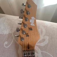 Chitarra elettrica due ottave