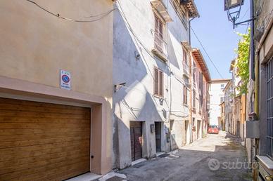 4 LOCALI A RIETI
