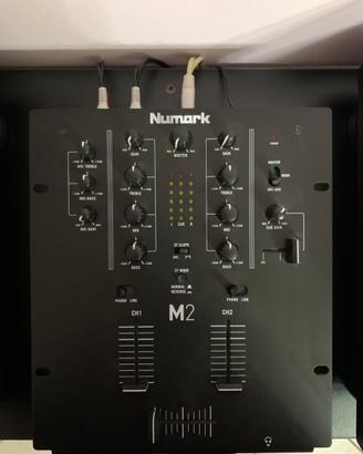 Mixer NUMARK M2