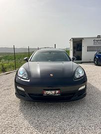 Porsche Panamera tetto apribile