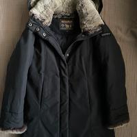 Piumino lungo Woolrich blu per bambini etá 8 anni