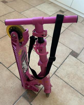 Monopattino Barbie anni 2000 pieghevole.
