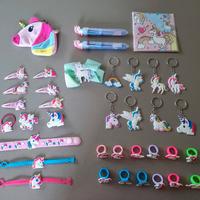 Set unicorni più oggetti di vario genere 