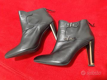 Stivaletti Stuart Weitzman n. 39.5 neri in pelle