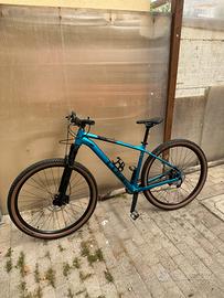 Cube attention slx tg M