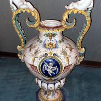 Vaso Maiolica '55 mal restaurato valuto proposte