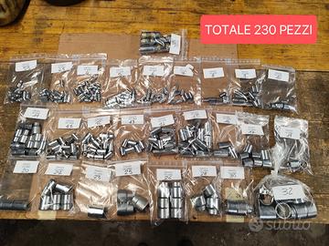 in blocco bussole di varie misure e attacchi 