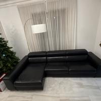 Divano in pelle Calia e pouf